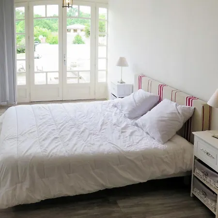 Nyaraló Auceloun By Interhome