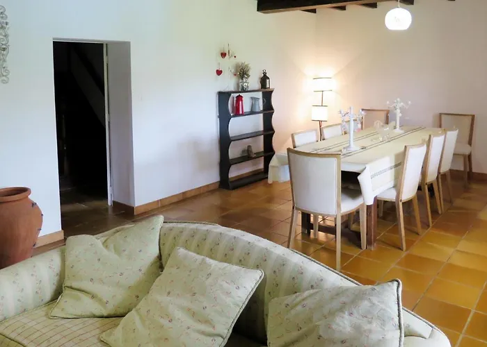 Auceloun By Interhome Nyaraló